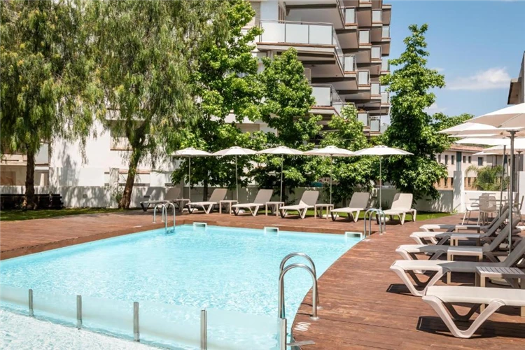 Venkovní bazén hotelu Alegria Sun Village v Lloret de Mar | Lloret de Mar / Hotel Alegria Sun Village