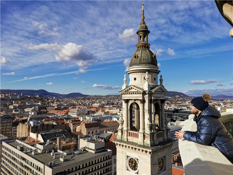 Pohled na centrum Budapešti přes Dunaj za denního světla | Budapešť a její blízké okolí s návštěvou Tropicaria