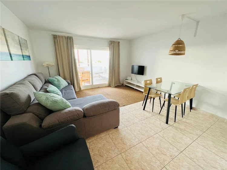 Teguisol – pohled na fasádu apartmánového domu | Costa Teguise / Apartmány Teguisol