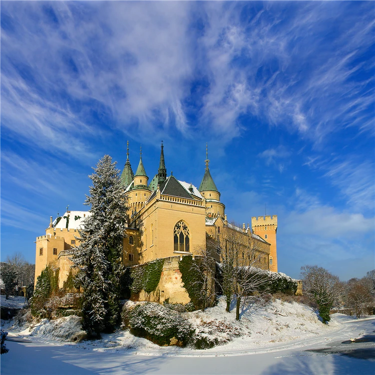Adventní výzdoba a vánoční trh na zámku Bojnice | Pohádkový advent na zámku Bojnice
