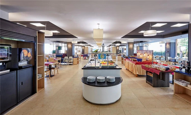 Bufet hotelu Surf Mar – výběr jídel | Lloret de Mar / Hotel Surf Mar