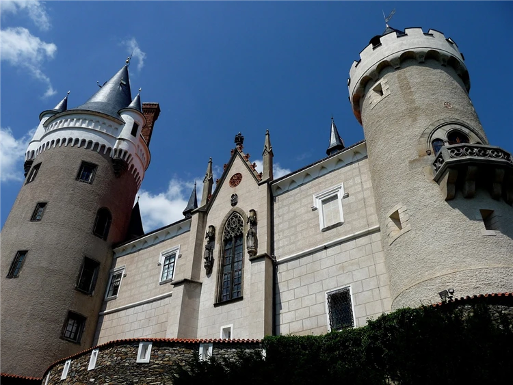 Detail zámeckých říms a okapů historického objektu | Kutná Hora, Kačina a Žleby