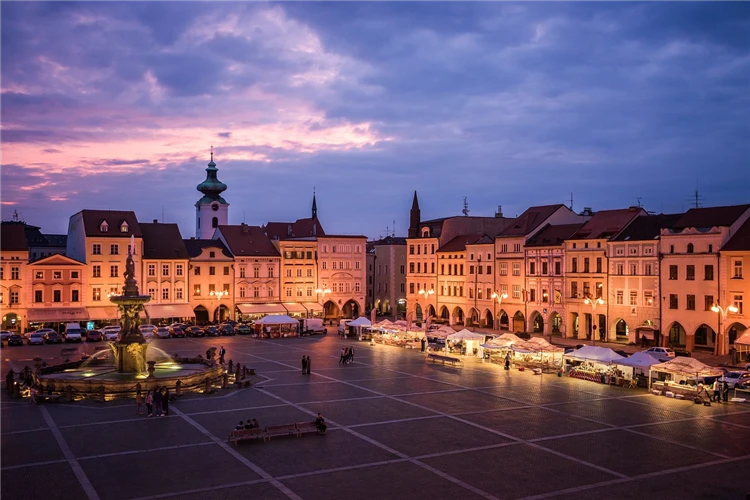 Náměstí Přemysla Otakara II. v Českých Budějovicích | Hluboká, Holašovice a České Budějovice – jihočeské poklady