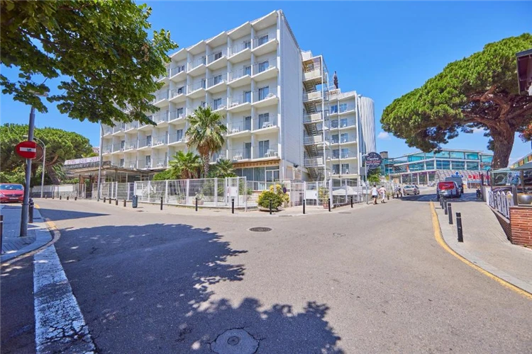 Pohled na hotel Gran Don Juan Resort v Lloret de Mar | Lloret de Mar / Hotel Gran Don Juan Resort
