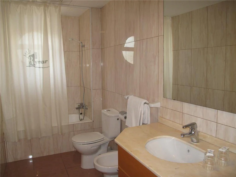 Koupelna v pokoji hotelu Reymar | Malgrat de Mar / Hotel Reymar