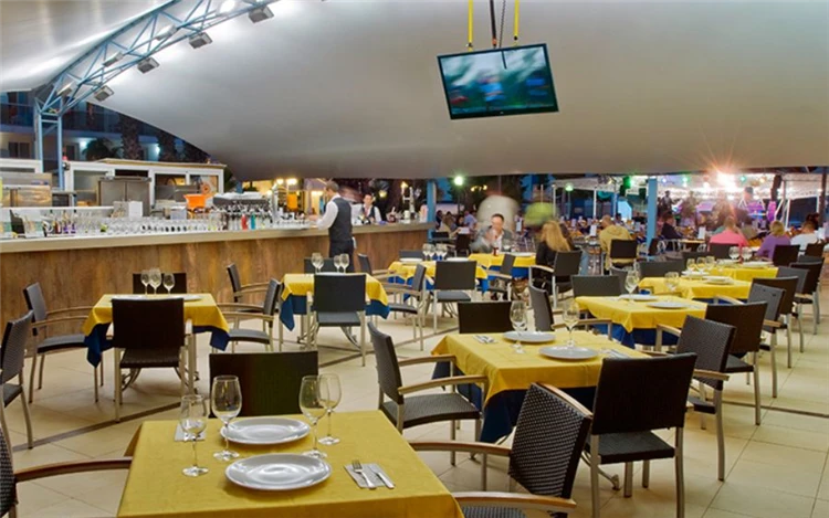 Snack bar s občerstvením v hotelu Alhambra | Santa Susanna / Hotel Alhambra
