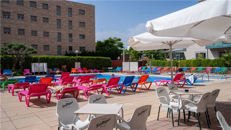 Venkovní prostory hotelu Medplaya Santa Monica v Calelle | Calella / Hotel Medplaya Santa Monica