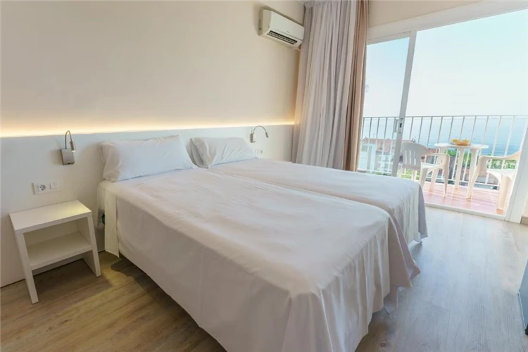 Standardní pokoj hotelu Checkin Catalonia | Calella / Hotel Checkin Catalonia