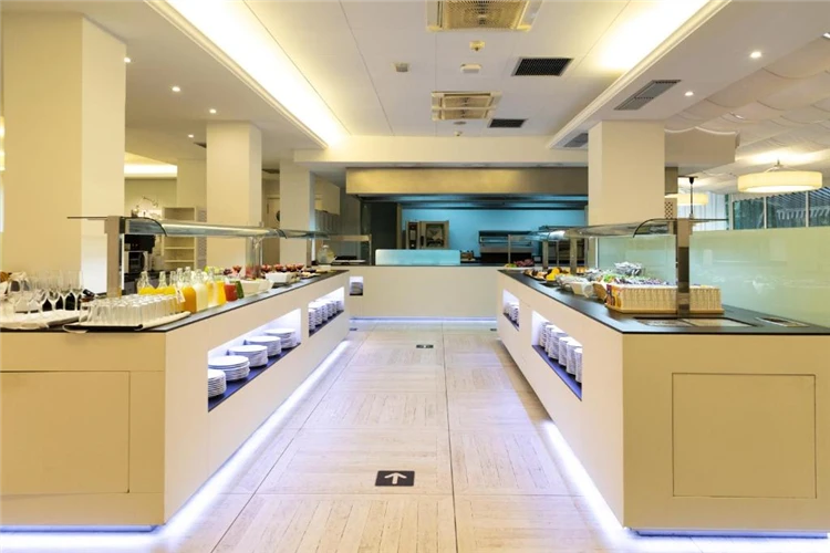 Snídaňový bufet v hotelu DWO Les Palmeres | Calella / Hotel DWO Les Palmeres