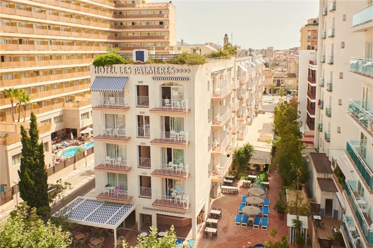 Celkový pohled na hotel DWO Les Palmeres v Calelle | Calella / Hotel DWO Les Palmeres