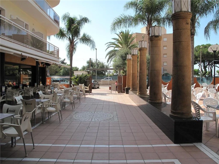 Budova hotelu Reymar v Malgrat de Mar | Malgrat de Mar / Hotel Reymar