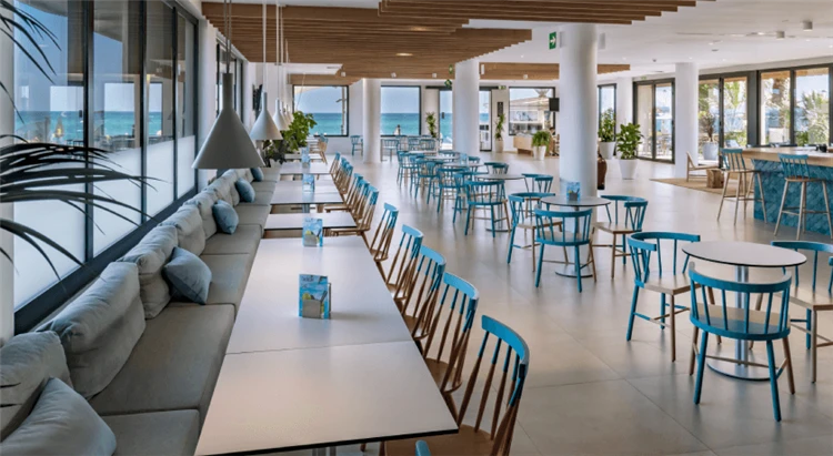 Bar hotelu Caprici Beach & SPA s nápoji | Santa Susanna / Hotel Caprici Beach & SPA