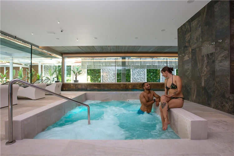 Relaxační zóna wellness v hotelu Sumus Monteplaya | Malgrat de Mar / Hotel Sumus Monteplaya