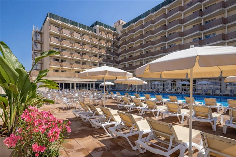 Pohled na hotel HTop Amatista v Lloret de Mar | Lloret de Mar / Hotel HTop Amatista