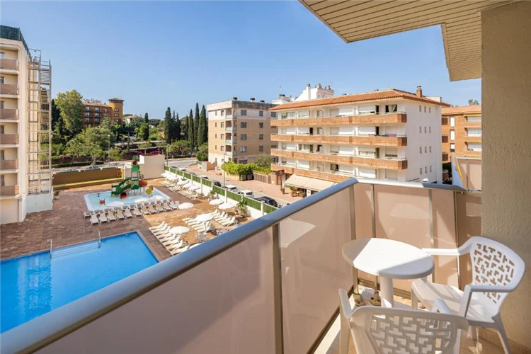 Balkon s výhledem v hotelu HTop Amatista | Lloret de Mar / Hotel HTop Amatista