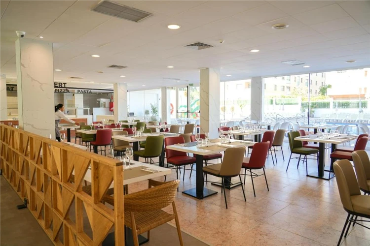 Jídelna hotelu HTop Amatista v Lloret de Mar | Lloret de Mar / Hotel HTop Amatista