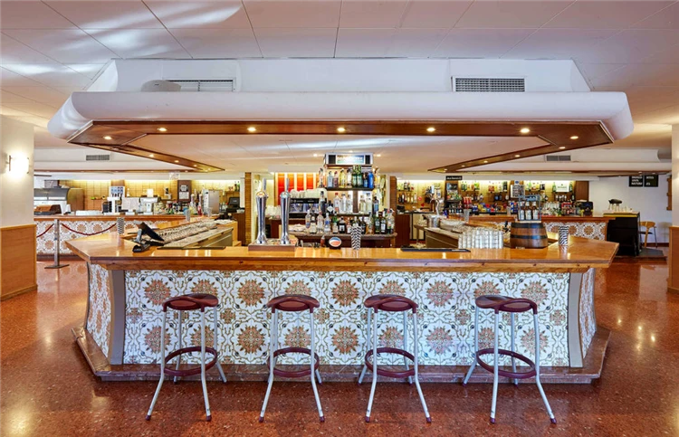 Bar hotelu Samba – sezení u pultu | Lloret de Mar / Hotel Samba