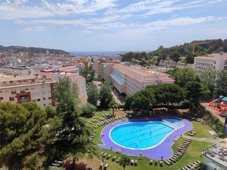 Bazén hotelu Samba s lehátky | Lloret de Mar / Hotel Samba