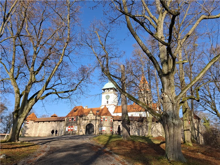Hrad Bouzov v zimní krajině Hané | Olomouc a Bouzov - adventní čas na Hané