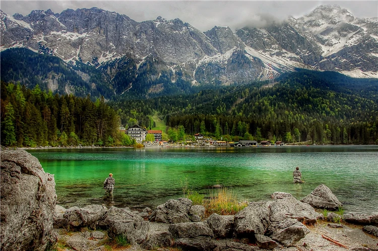 Eibsee – průzračné jezero pod Zugspitze v létě | Krajinou alpských vrcholů a jezer Rakouska, Německa a Švýcarska