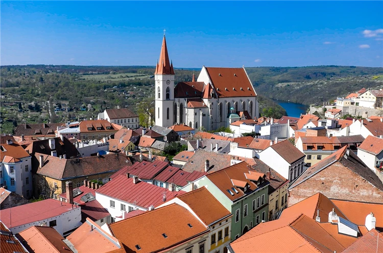 Znojmo – pohled na město s dominantou románské rotundy | Znojmo a Bítov - Vánoce v Podyjí