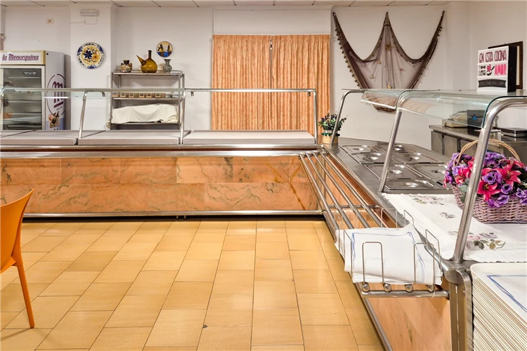 Restaurace hotelu Hotel Jardín – pohled na jídelní prostor | Oropesa del Mar / Hotel Jardín