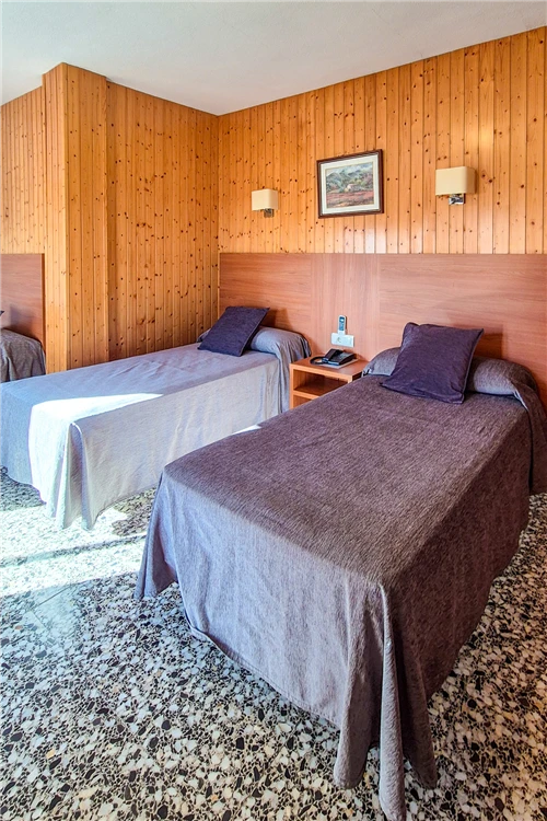 Dvoulůžkový pokoj Hotel Jardín – útulný interiér | Oropesa del Mar / Hotel Jardín