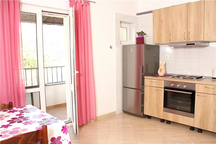 Exteriér budovy Apartmánového domu Zoran | Igrane / Apartmánový dům Zoran