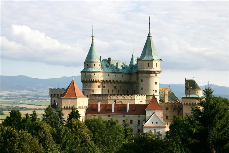 Rytíři v brnění při ukázce historického šermu | Poklady Banské Štiavnice a okolí