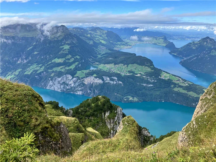 Panorama Bernských Alp s ledovci a horskými vrcholy | Bernské Alpy - klenot Švýcarska