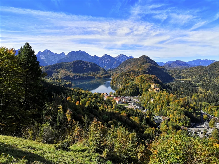 Výlet do bavorských Alp, pohled na horskou krajinu | Bavorské zámky Ludvíka II. a alpská metropole Innsbruck