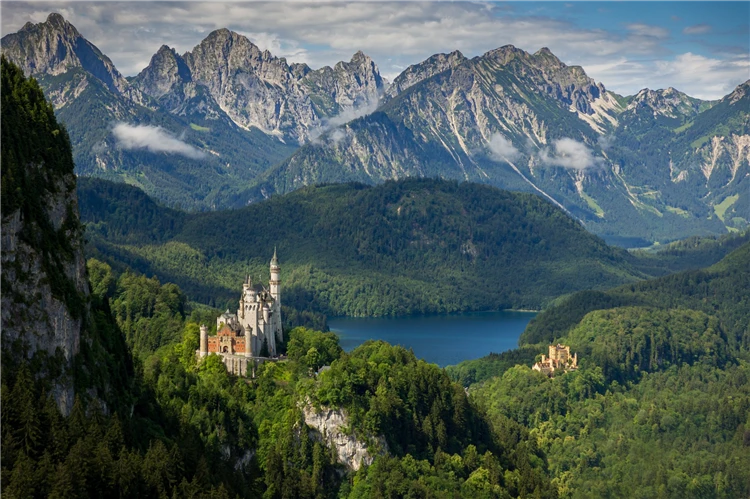 Zámek Neuschwanstein v zimní bavorské krajině | Bavorské zámky Ludvíka II. a alpská metropole Innsbruck