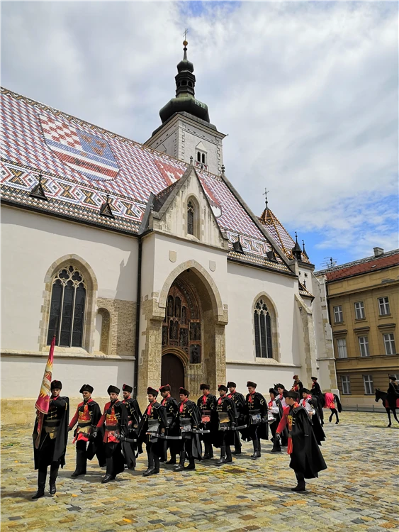 Hotelový bar nebo lobby s příjemnou atmosférou | Festival světel Záhřeb a termální lázně