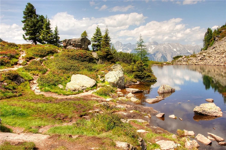 Zrcadlové horské jezero v rakouských Alpách | Ledovec Dachstein a nejkrásnější jezera Alp