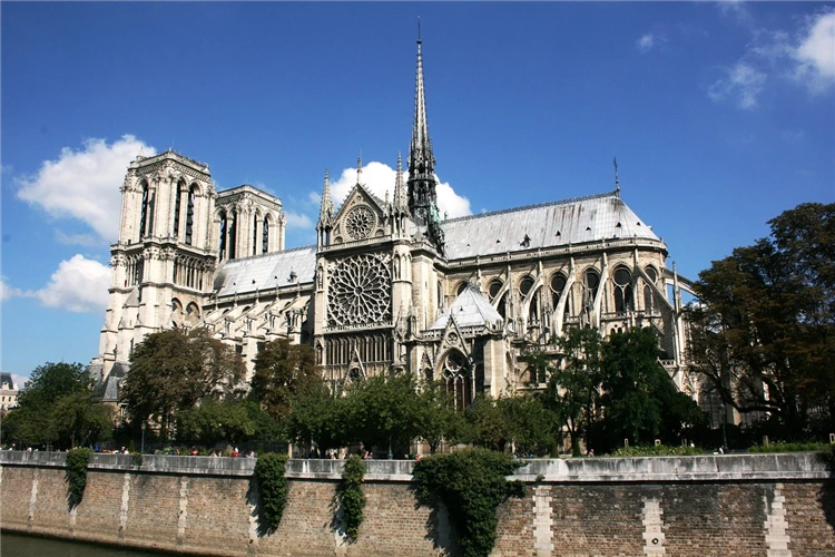 Katedrála Notre-Dame v Paříži před rekonstrukcí | Magická Paříž s návštěvou Versailles