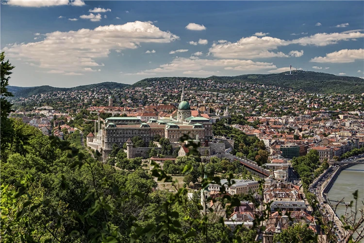Panorama Budapešti s výhledem na Dunaj a historické budovy | Budapešť a její blízké okolí s návštěvou Tropicaria