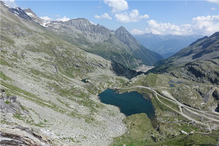 Zelená alpská krajina v Korutanech, Rakousko | Léto v Korutanech s kartou