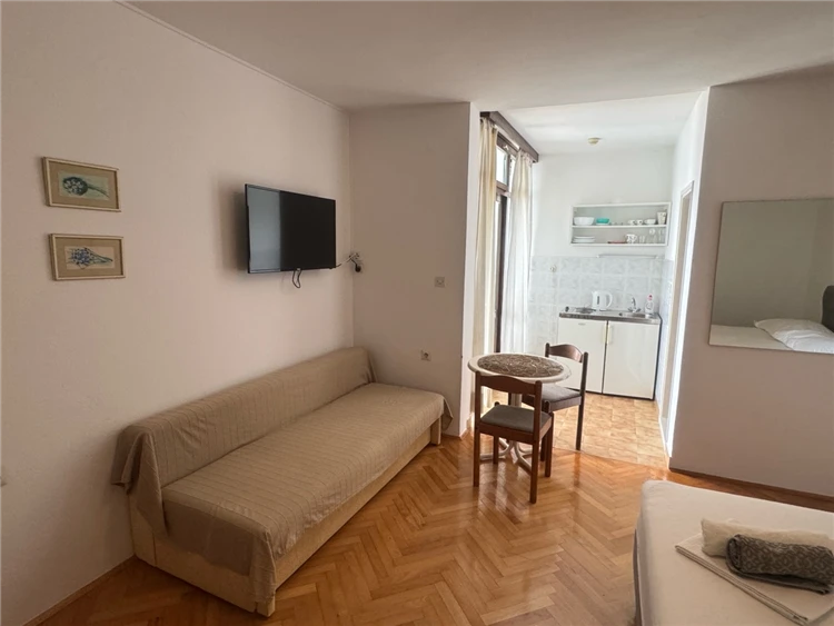 Studio č. 28 ve Vile Paško – koupelna nebo kuchyňský kout | Podgora / Vila Paško