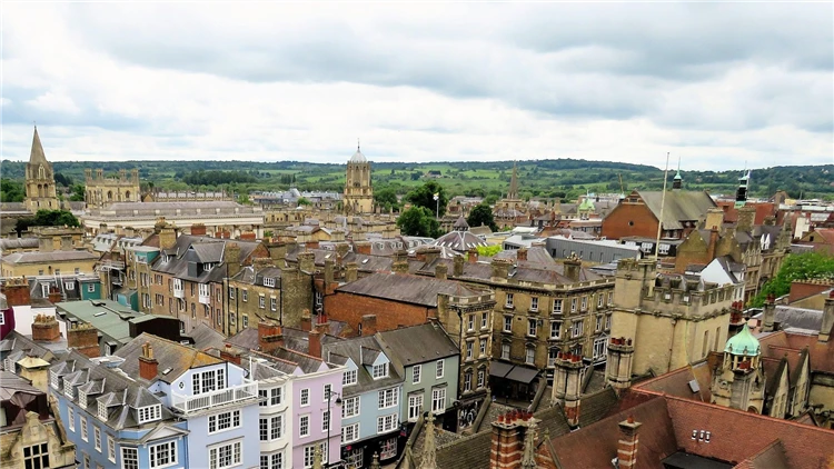 Pohled na oxfordské střechy a věže za soumraku | Královský Londýn, tajemné Stonehenge a hrabství Midsomer