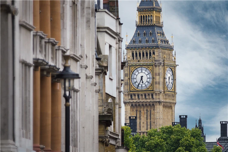 Big Ben a Westminsterský palác v Londýně | Královský Londýn, tajemné Stonehenge a hrabství Midsomer