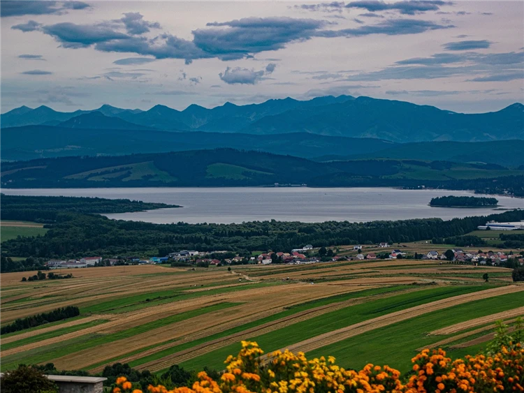 Řeka Orava a okolní krajina na Slovensku | Oravský region - skrytý ráj Slovenska
