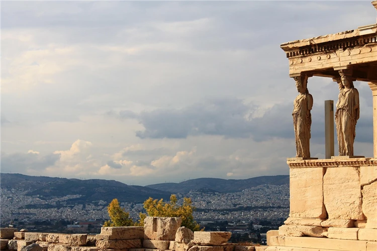 Akropolis v Aténách s Parthenovem na skále | Peloponéský poloostrov a Atény - kolébka evropské civilizace