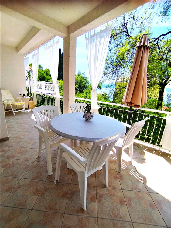 Balkon apartmánu A1 v Apartmánovém domě Anita | Živogošće / Apartmánový dům Anita