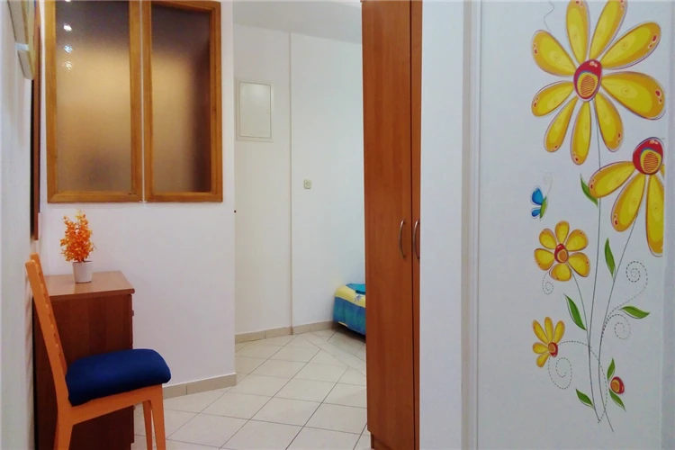 Průchod v apartmánu A5, Apartmánový dům Anita | Živogošće / Apartmánový dům Anita
