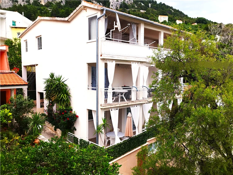 Exteriér Apartmánového domu Anita v Živogošće | Živogošće / Apartmánový dům Anita