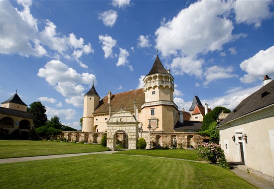 Zahrady Dolního Rakouska a zámek Rosenburg - Rakousko
