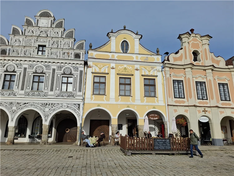 Výlet na hrad Roštejn, interiér historického hradu | Po stopách filmařů na Roštejn, do Telče a Jaromeřic nad Rokytnou