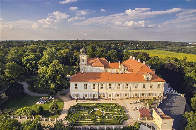 Labyrint a bludiště v parku zámku Loučeň | Zámky Českého Ráje - Loučeň a Dětenice
