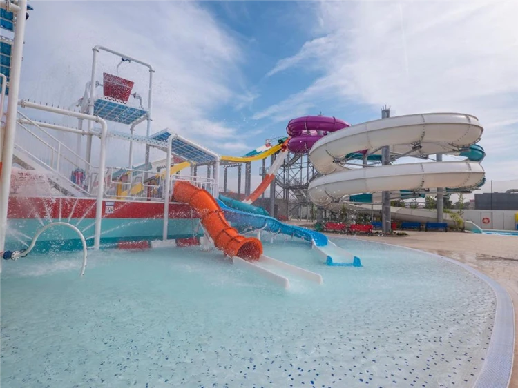 Zábavný tobogán v hotelu Golden Taurus Aquapark Resort | Pineda de Mar / Hotel Golden Taurus Aquapark Resort