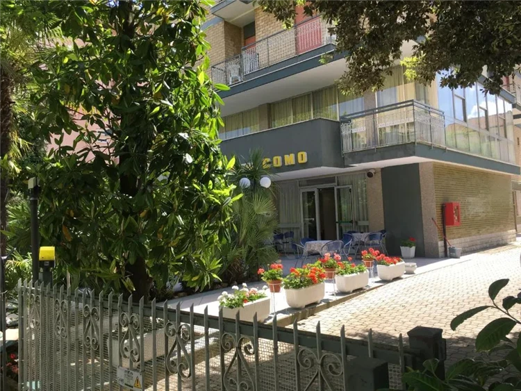 Hotel Como – vstupní hala s recepcí | Rimini / Hotel Como